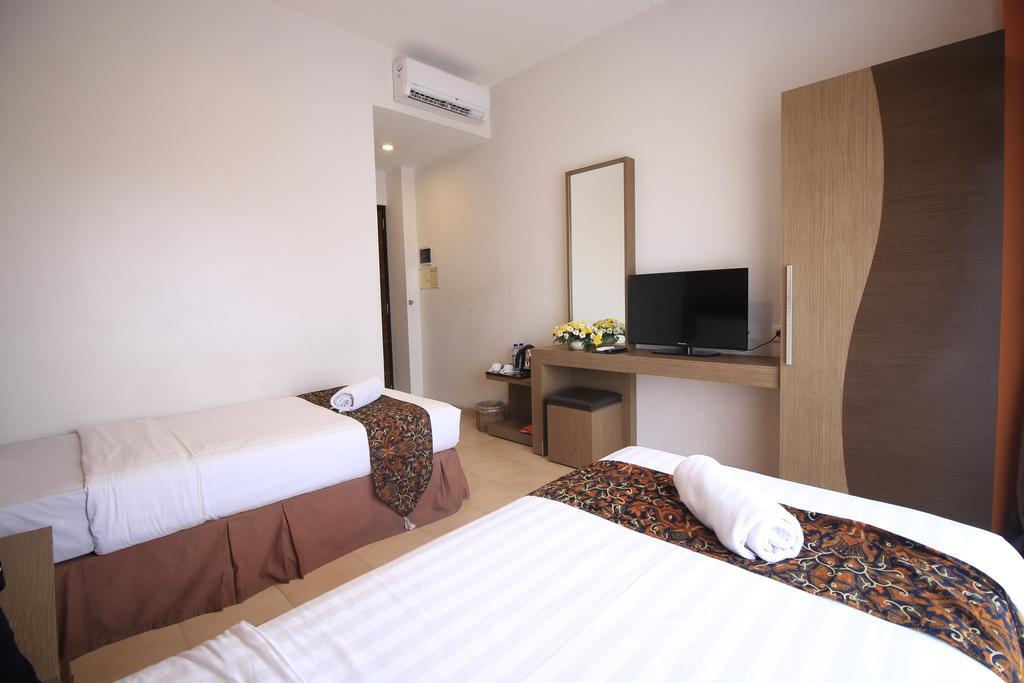Jentra Dagen Hotel Malioboro Yogyakarta Exterior foto